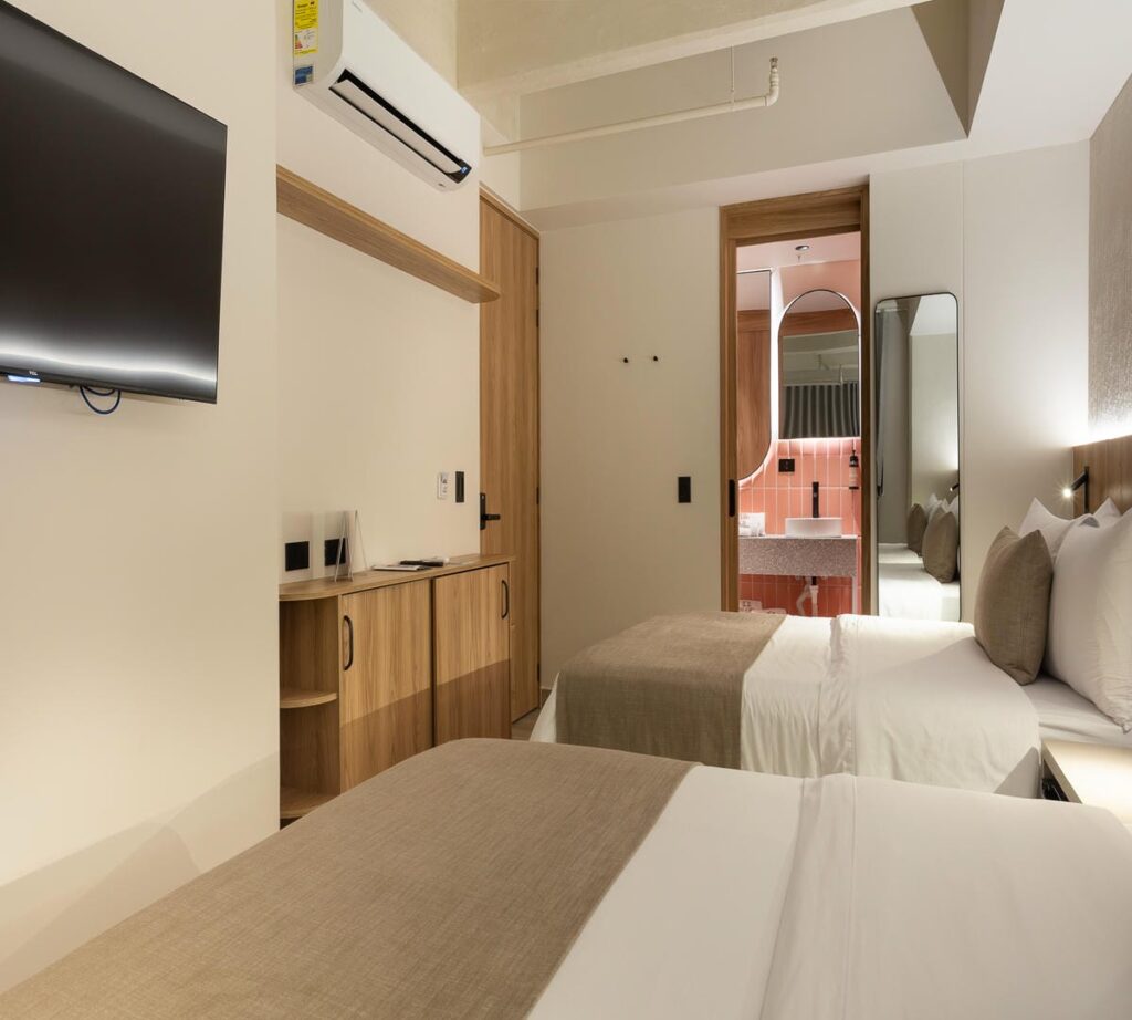 Habitación multiple hotel tres altares