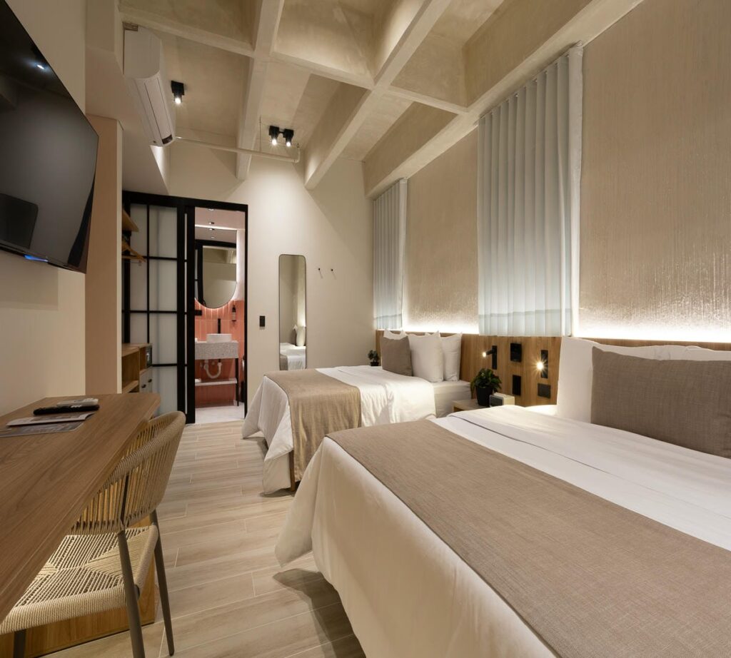 Habitación multiple hotel tres altares