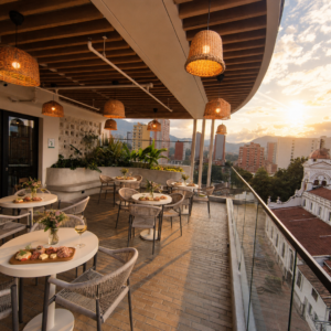 Terraza Hotel Tres Altares Sabaneta Cerca al Parque